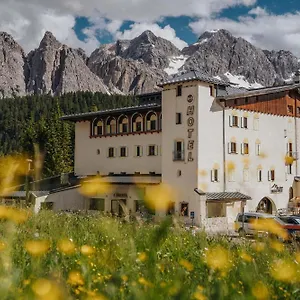 Passo Tre Croci Cortina Hotel Cortina d'Ampezzo